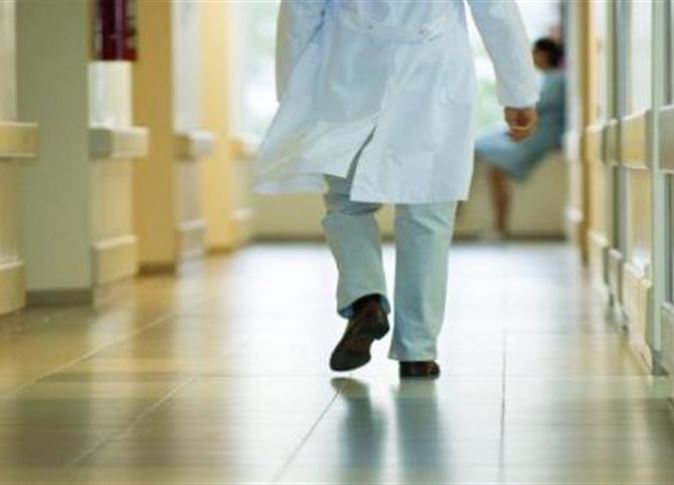 أطباء بريطانيا يعلقون سلسلة من الإضرابات لـ«سلامة المرضى» 