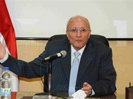 وزير الإنتاج الحربي يستعرض خطة الوزارة في تطوير الصناعة المصرية