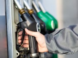 الحكومة توضح حقيقة زيادة أسعار الوقود والمواد البترولية نتيجة فرض رسوم جديدة