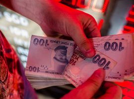 أزمة الليرة التركية تتفاقم بعد خفض سعر الفائدة