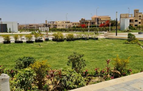 وزير الإسكان يستعرض موقف مشروعات مدينة الشيخ زايد خلال 2021