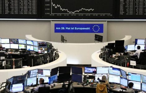الأسهم الأوروبية تغلق متباينة الخميس بعد بيانات التضخم في أمريكا